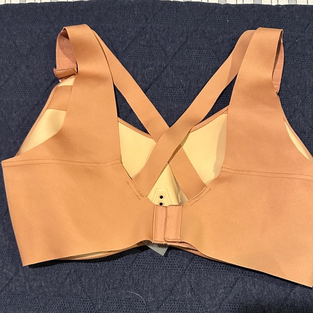 CALIA Empower Peach color Sports Bra - Picture 4 of 4